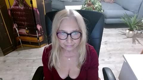 S O F I A online show from 02-02-26, 03:11