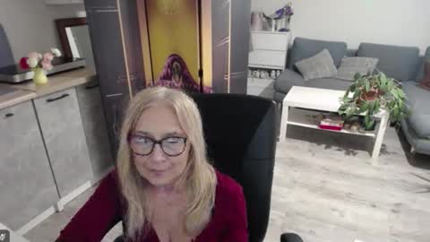 S O F I A online show from 02-10-26, 02:43