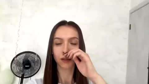 Snapshot of desirewingard chatting on 04-01-26, 07:31 Ksenia online show from 04-01-26, 07:31