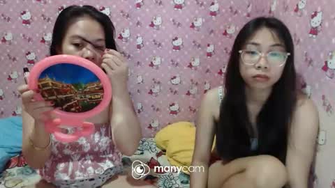 Snapshot of desiring4u chatting on 06-10-26, 11:24 Lovie online show from 06-10-26, 11:24