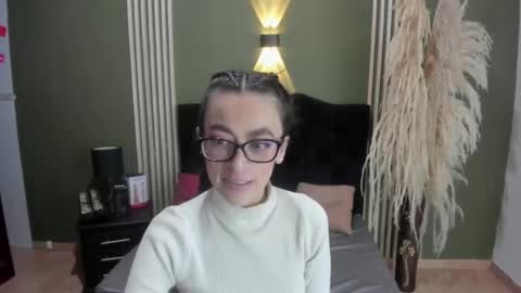 Snapshot of desiring__angel chatting on 02-11-25, 04:22 Desiring Angel online show from 02-11-25, 04:22