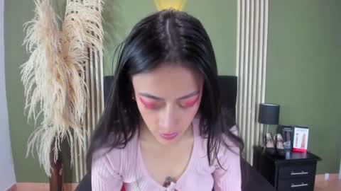 Snapshot of desiring__angel chatting on 02-25-25, 04:35 Desiring Angel online show from 02-25-25, 04:35