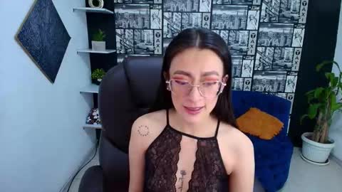 Snapshot of desiring__angel chatting on 10-17-25, 04:04 Desiring Angel online show from 10-17-25, 04:04