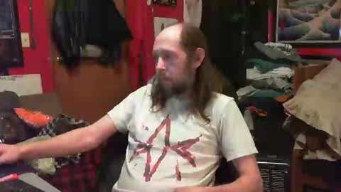 Snapshot of desolation2012 chatting on 01-05-25, 09:37 desolation2012 online show from 01-05-25, 09:37