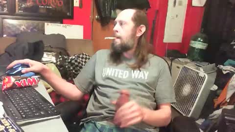 Snapshot of desolation2012 chatting on 01-07-25, 08:03 desolation2012 online show from 01-07-25, 08:03