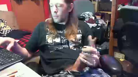 Snapshot of desolation2012 chatting on 10-10-25, 04:44 desolation2012 online show from 10-10-25, 04:44