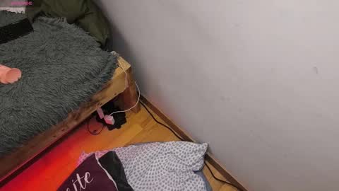 Snapshot of desperados691 chatting on 03-07-26, 02:52 Hot Curvy Blonde online show from 03-07-26, 02:52