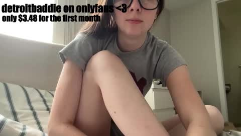 Snapshot of detroitbaddie chatting on 12-02-25, 07:20 detroitbaddie online show from 12-02-25, 07:20