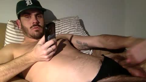 Snapshot of detroitbro chatting on 12-03-25, 03:25 Detroit Bro online show from 12-03-25, 03:25