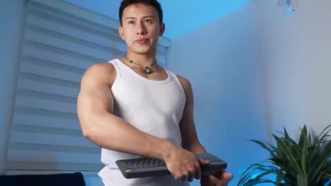 Snapshot of deus_belli chatting on 09-18-25, 06:15 Deus Belli online show from 09-18-25, 06:15