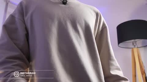 Snapshot of deus_belli chatting on 09-21-25, 04:14 Deus Belli online show from 09-21-25, 04:14