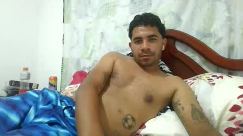 deusfranco93 online show from 11-11-25, 05:07