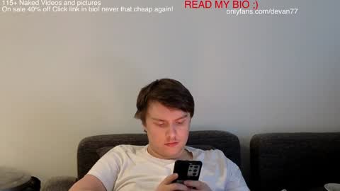 Snapshot of devantheplug chatting on 12-12-24, 08:32 Devan online show from 12-12-24, 08:32