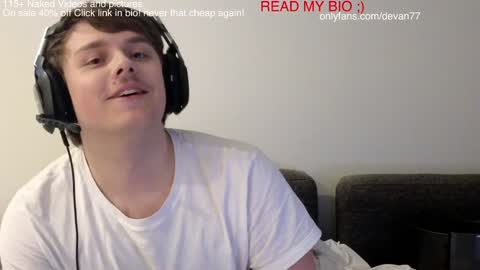 Snapshot of devantheplug chatting on 12-13-24, 08:30 Devan online show from 12-13-24, 08:30