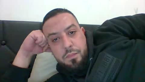 Snapshot of devil_angel66 chatting on 11-15-25, 05:31 devil_angel66 online show from 11-15-25, 05:31