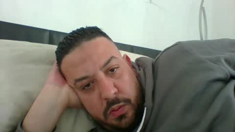 Snapshot of devil_angel66 chatting on 04-04-26, 01:19 devil_angel66 online show from 04-04-26, 01:19