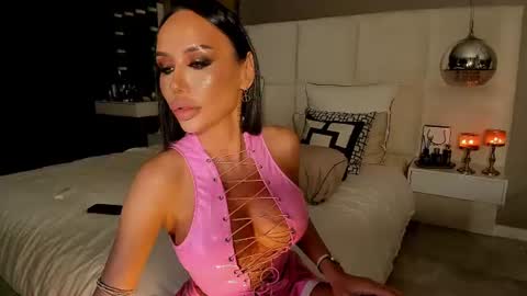 Snapshot of devil_bby chatting on 07-20-26, 10:39 Devil bb online show from 07-20-26, 10:39