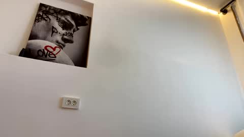 Emily online show from 10-03-25, 06:54