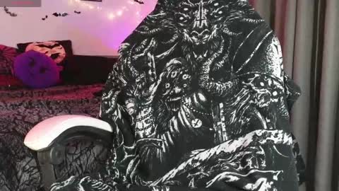 devil_s_bride online show from 04-12-26, 04:12