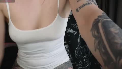 devil_s_bride online show from 04-25-26, 04:48