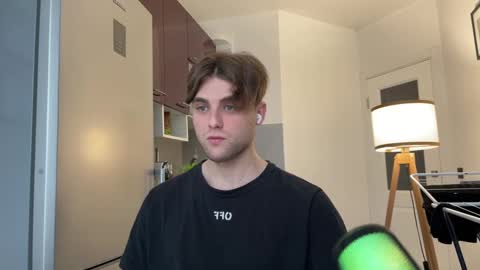 devilnut1 online show from 02-12-25, 01:37