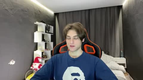 Snapshot of devilnut1 chatting on 11-19-25, 05:51 devilnut1 online show from 11-19-25, 05:51