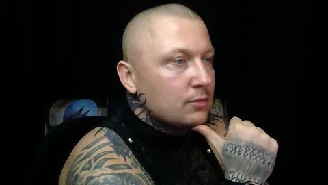 Snapshot of devilwithtats chatting on 03-06-26, 09:50 Lucian online show from 03-06-26, 09:50