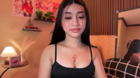 Snapshot of devine_goddessx chatting on 11-18-25, 07:51 Devine Greyson online show from 11-18-25, 07:51