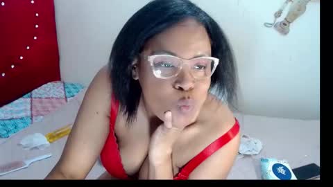 Snapshot of devorasexy2 chatting on 12-16-25, 12:26 Devora.. online show from 12-16-25, 12:26