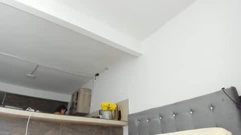 thumb up me please its important online show from 10-29-25, 09:55