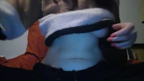 Snapshot of dghyfhjug chatting on 12-20-24, 01:03 Sammie online show from 12-20-24, 01:03