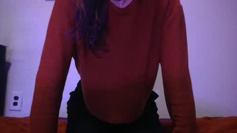 Snapshot of dghyfhjug chatting on 12-20-24, 08:12 Sammie online show from 12-20-24, 08:12