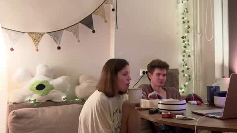 Di Alex online show from 12-21-24, 04:14