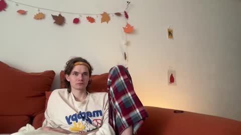 Di Alex online show from 11-21-25, 08:57