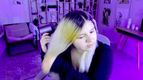 Dia online show from 09-19-25, 09:26