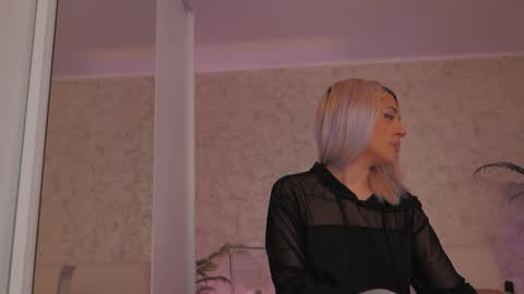 Snapshot of diamond_ava_ chatting on 03-01-26, 05:59 Thea online show from 03-01-26, 05:59