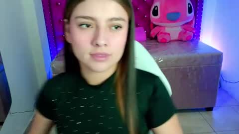 diamond_juliana_ online show from 07-17-26, 03:02