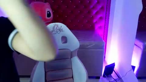 diamond_juliana_ online show from 08-04-26, 03:10
