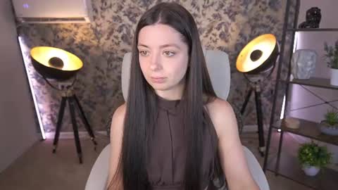 Snapshot of diamondeyeess chatting on 07-06-26, 06:54 Sasha online show from 07-06-26, 06:54