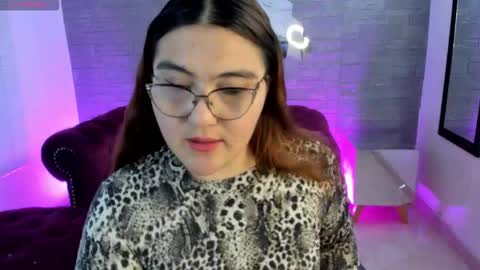 Snapshot of diamondfox_m chatting on 11-01-25, 12:29 Your Diamond online show from 11-01-25, 12:29