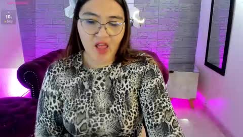 Snapshot of diamondfox_m chatting on 11-14-25, 12:48 Your Diamond online show from 11-14-25, 12:48