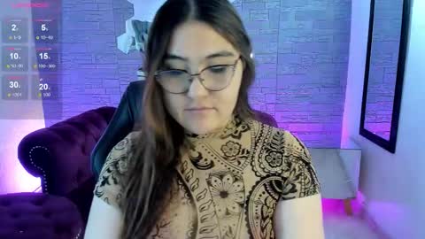 Snapshot of diamondfox_m chatting on 11-20-25, 12:49 Your Diamond online show from 11-20-25, 12:49