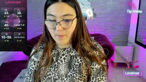 Snapshot of diamondfox_m chatting on 11-30-25, 12:42 Your Diamond online show from 11-30-25, 12:42
