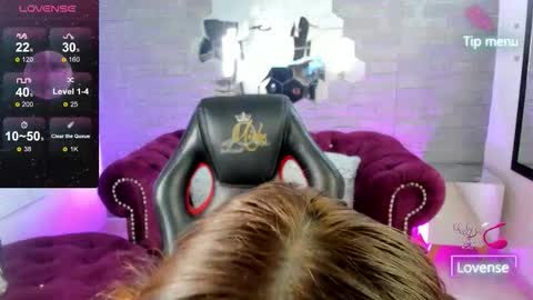 Snapshot of diamondfox_m chatting on 12-15-25, 12:53 Your Diamond online show from 12-15-25, 12:53