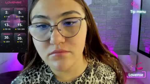 Snapshot of diamondfox_m chatting on 12-20-25, 12:34 Your Diamond online show from 12-20-25, 12:34