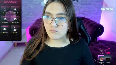 Snapshot of diamondfox_m chatting on 02-09-26, 12:53 Your Diamond online show from 02-09-26, 12:53