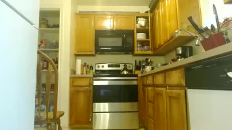 Snapshot of diamondmonroexo chatting on 10-31-25, 05:25 DiamondMonroeXo online show from 10-31-25, 05:25