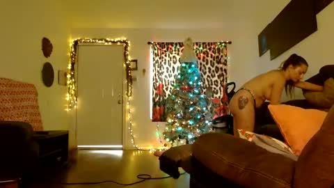 Snapshot of diamondmonroexo chatting on 12-01-25, 06:13 DiamondMonroeXo online show from 12-01-25, 06:13