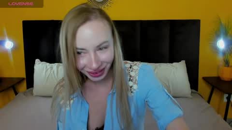 Diana  online show from 05-11-26, 08:31