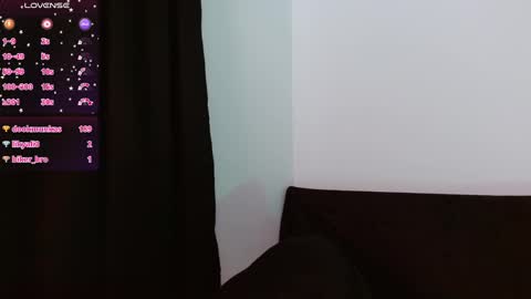 Snapshot of diana_p chatting on 01-31-25, 01:43 Diana online show from 01-31-25, 01:43